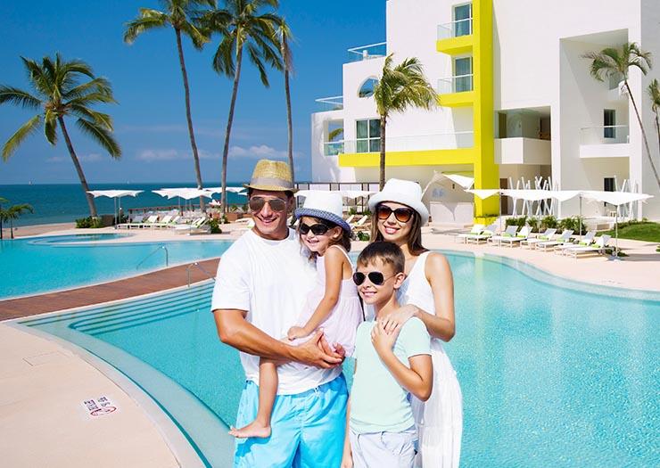 WINTER IS BETTER WHEN YOU TRAVEL! Krystal Hotels & Resorts WINTER IS BETTER WHEN YOU TRAVEL! Krystal Hotels & Resorts