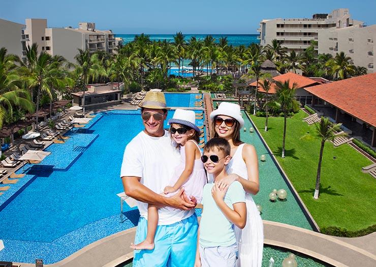 WINTER IS BETTER WHEN YOU TRAVEL! Krystal Grand® Nuevo Vallarta WINTER IS BETTER WHEN YOU TRAVEL! Krystal Grand® Nuevo Vallarta