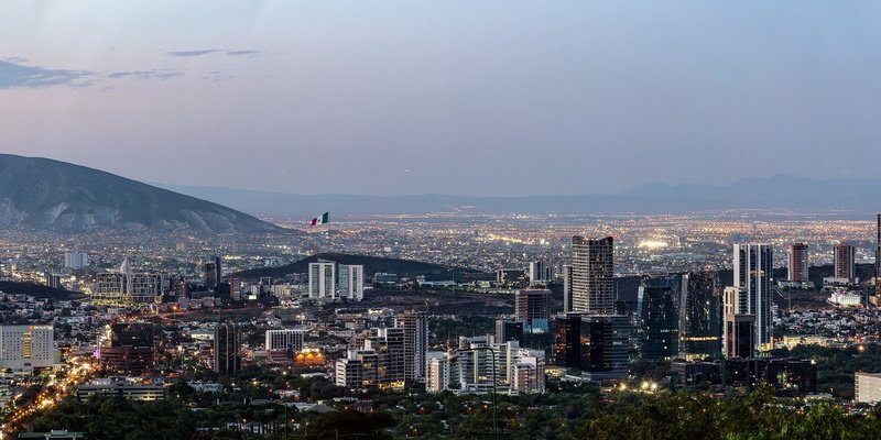 Descubre la capital de nuevo león alojándote en uno de los mejores hoteles en monterrey méxico Hotel Urban Aeropuerto Ciudad de México Cidade do México