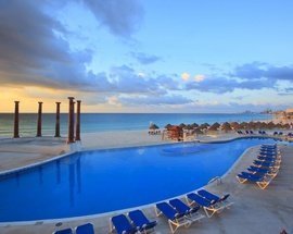 Piscina Hotel Krystal Cancún - 