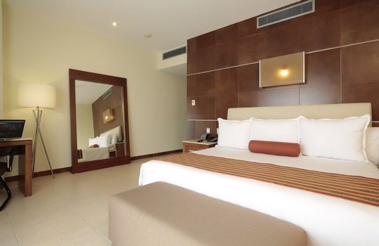Suite Hotel Krystal Urban Cancún - 