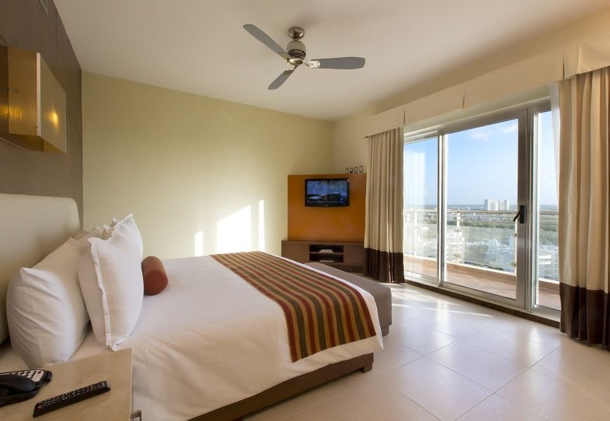  Hotel Krystal Urban Cancún - 