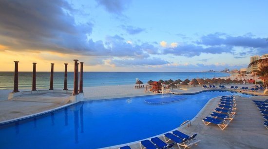 Piscina Hotel Krystal Cancún - 