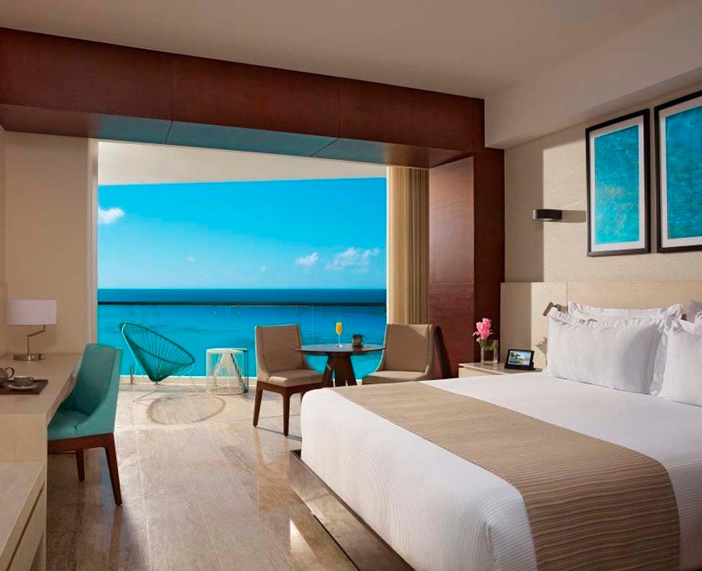 Krystal Grand® Cancún All Inclusive Krystal Grand® Cancún All Inclusive