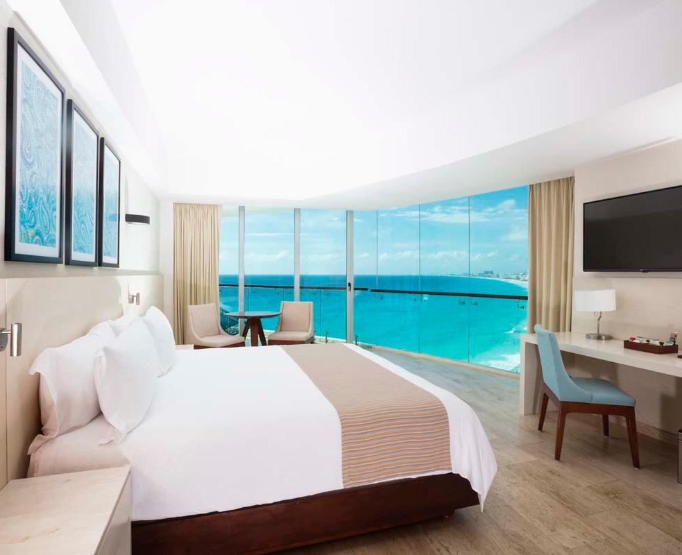 Krystal Grand® Cancún All Inclusive Krystal Grand® Cancún All Inclusive