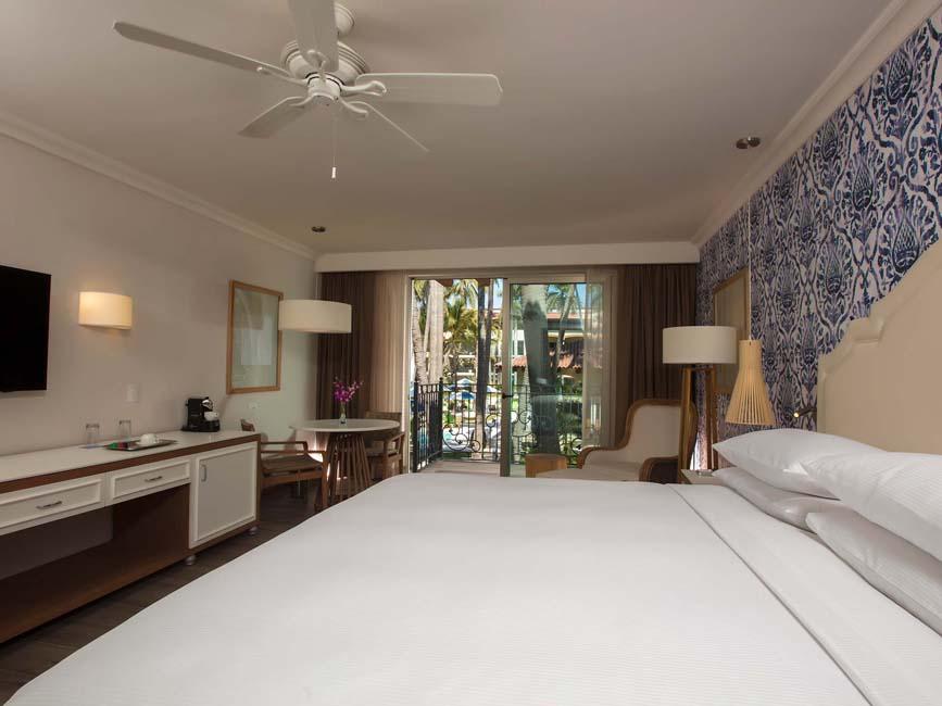 Krystal Grand® Puerto Vallarta Krystal Grand® Puerto Vallarta