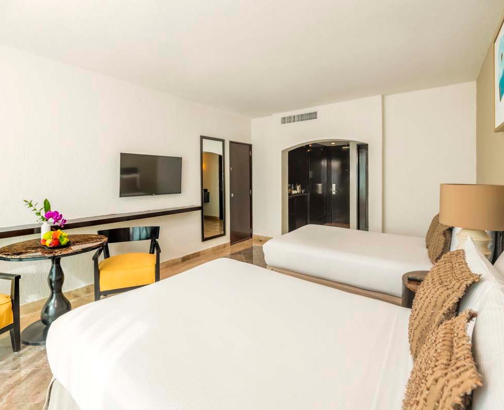 Krystal Grand® Cancún All Inclusive Krystal Grand® Cancún All Inclusive