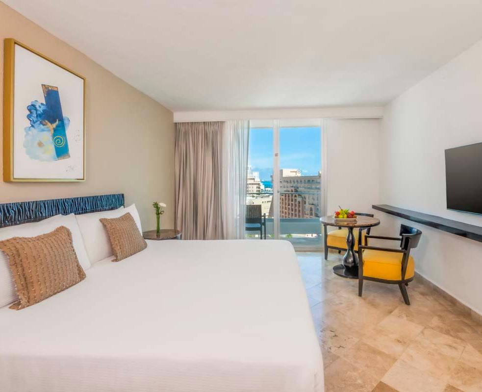 Krystal Grand® Cancún All Inclusive Krystal Grand® Cancún All Inclusive