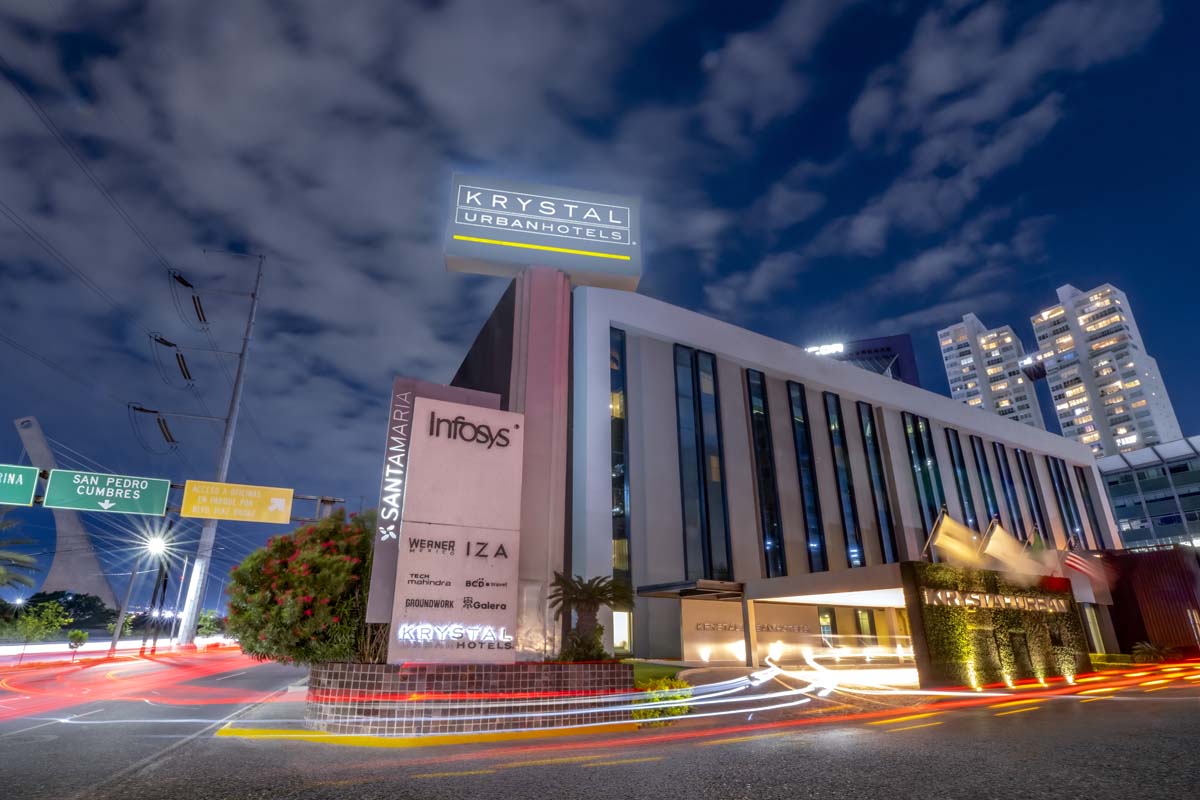   Krystal Urban® Monterrey San Jerónimo